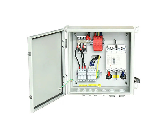IP65 پنروک جعبه اتصال خورشیدی 2 4 6 رشته های 1000V AC DC Array PV Combiner Box
